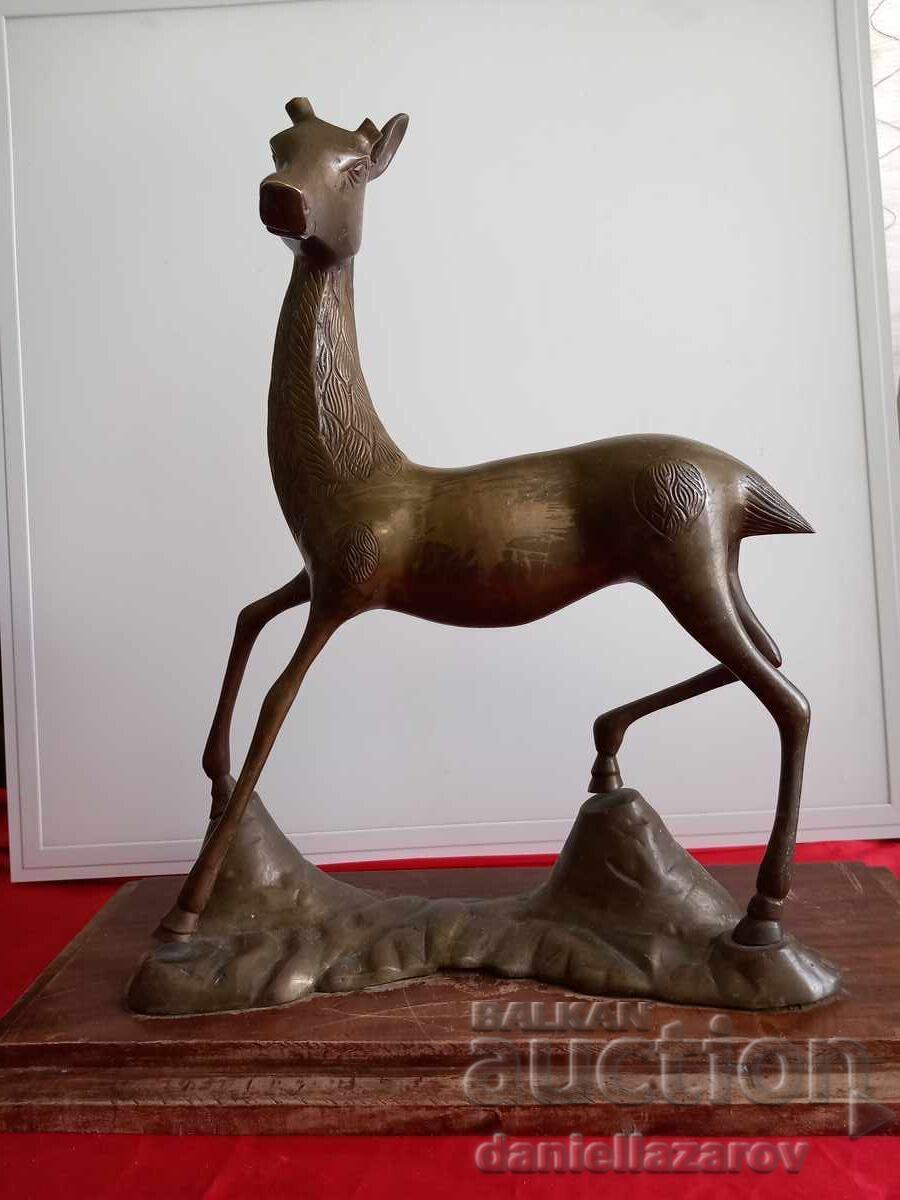 Doe, Hind, Huge Bronze Statue, Figure, Figurine with price 580.00 BGN | € 296.55 Doe, Hind, Huge Bronze Statue, Figure, Figurine with price 580.00 BGN | € 296.55