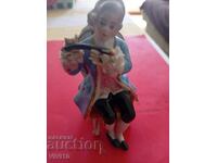 Figurină de porțelan veche, marcată