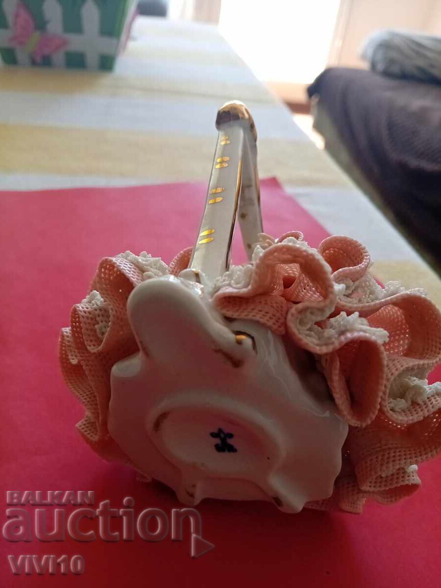 Старинна порцеланова фигура, маркирана - 5