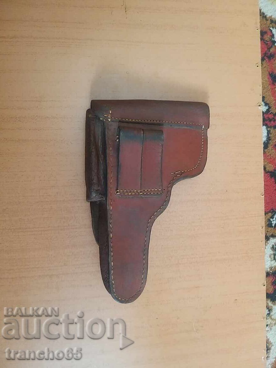 Παλαιό δερμάτινο θήκη πιστολιού με ζώνη και πολεμικό εξάρτημα με τιμή 150.00 BGN | € 76.69 Παλαιό δερμάτινο θήκη πιστολιού με ζώνη και πολεμικό εξάρτημα με τιμή 150.00 BGN | € 76.69