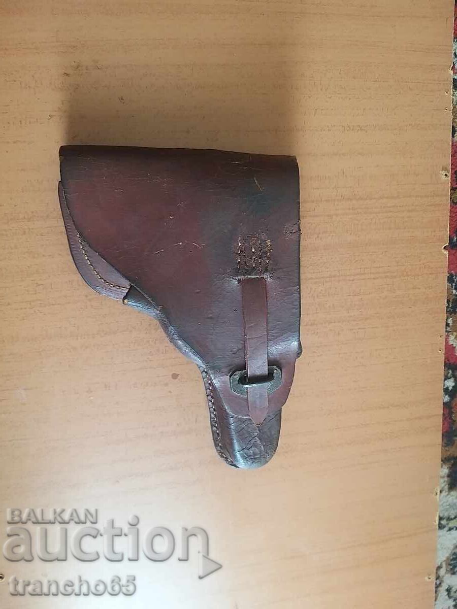 Παλαιό δερμάτινο θήκη πιστολιού με ζώνη και πολεμικό εξάρτημα Παλαιό δερμάτινο θήκη πιστολιού με ζώνη και πολεμικό εξάρτημα
