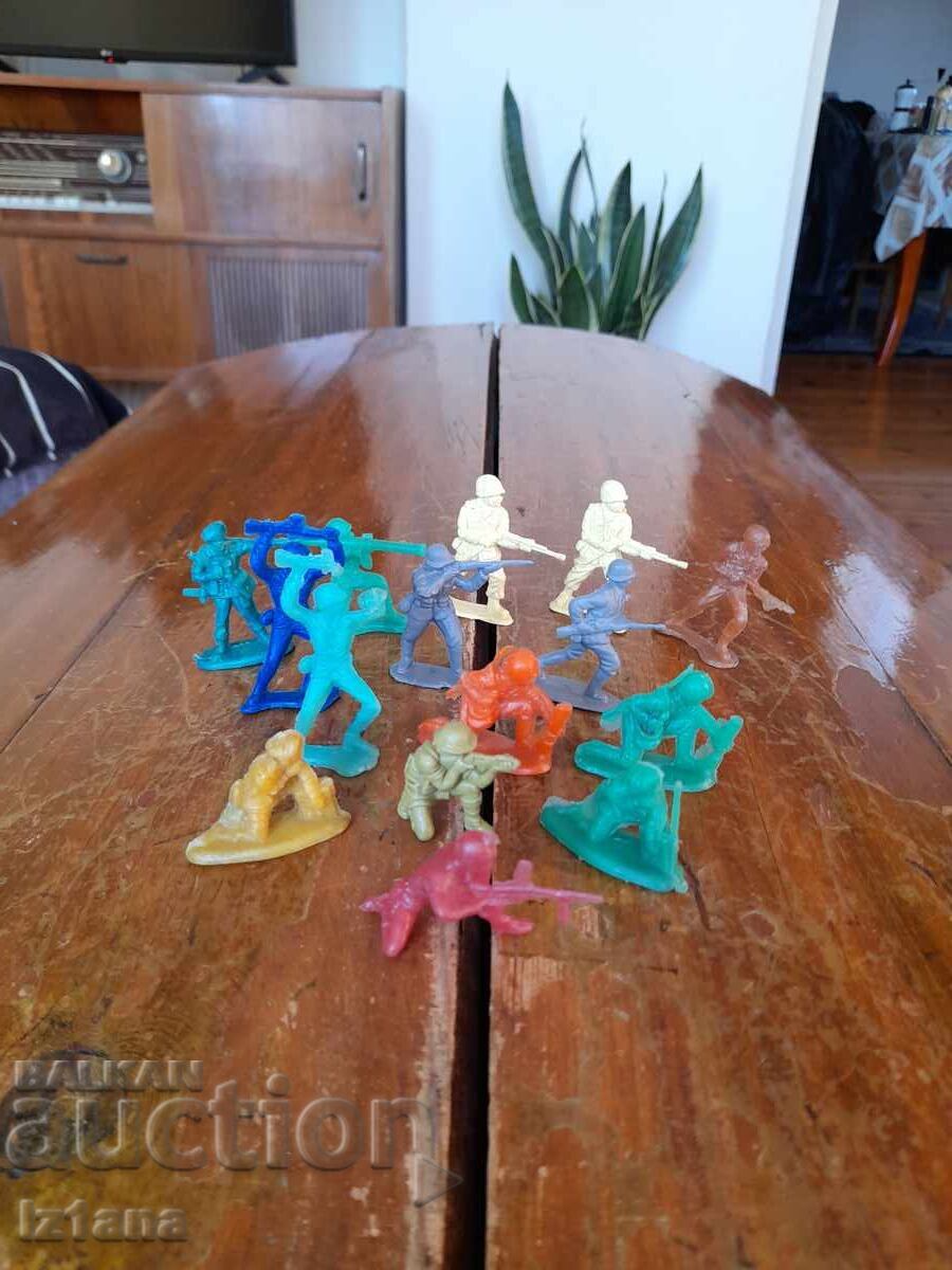 Стари фигурки Войници