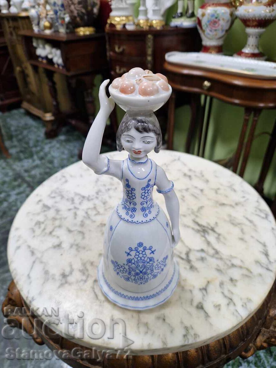 Антикварна унгарска порцеланова фигура статуетка Hollohaza с цена € 68.00 | 133.00 лв.