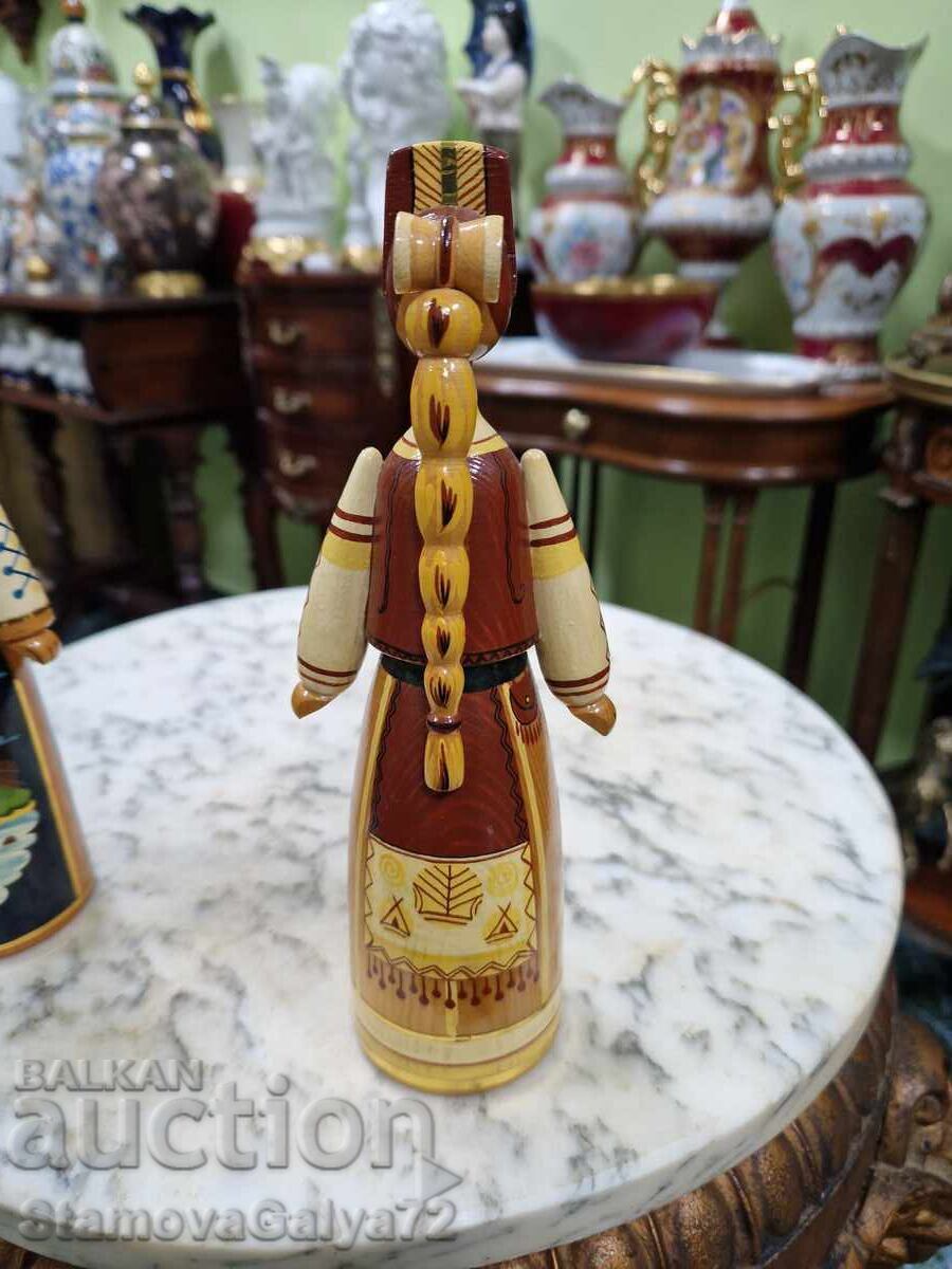 Livrarea Pereche de figurine rare din lemn rusești, Petrozavodsk