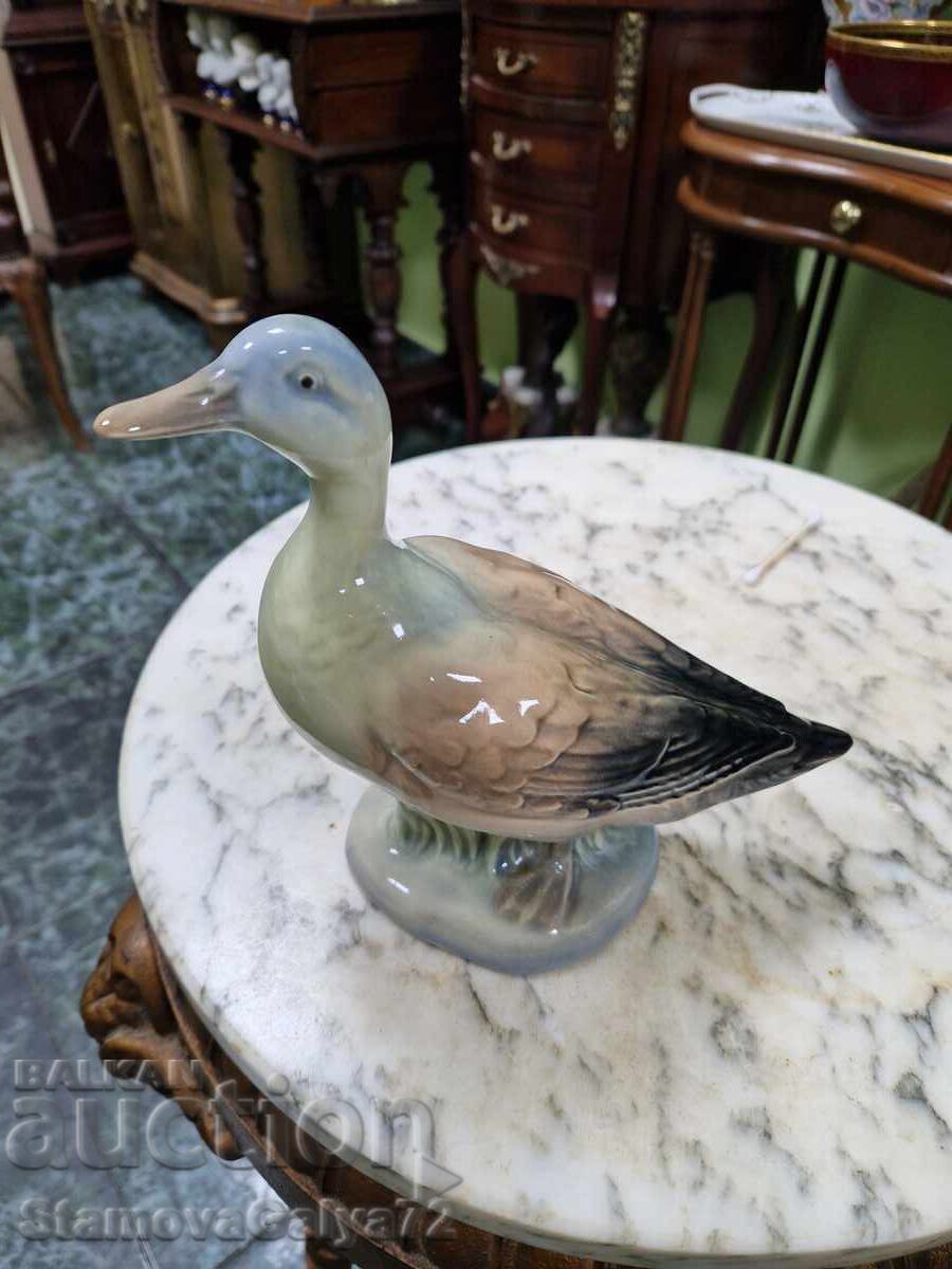 Licitație Frumoasă figurină antică din porțelan spaniol Valencia