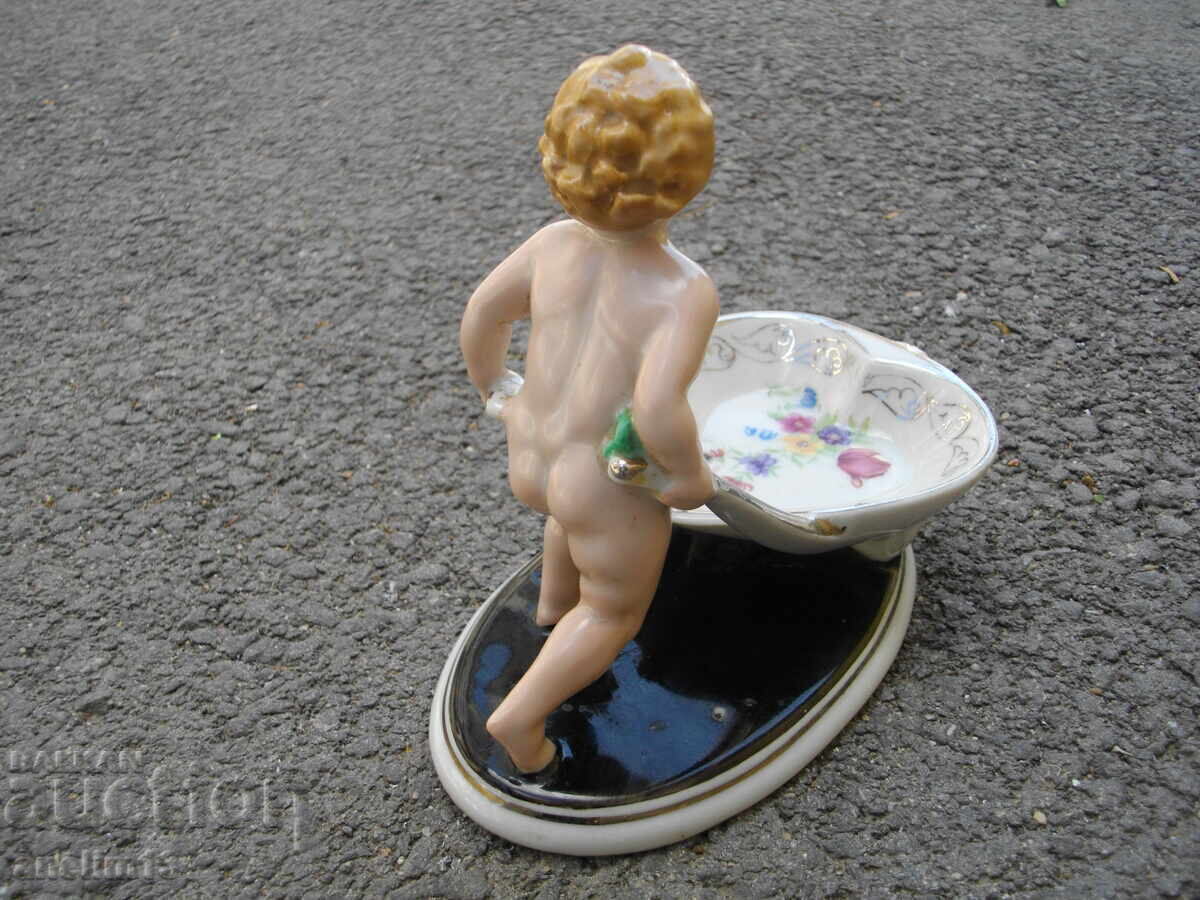 OLD BULGARIAN PORCELAIN CUP with price € 65.00 | 127.13 BGN