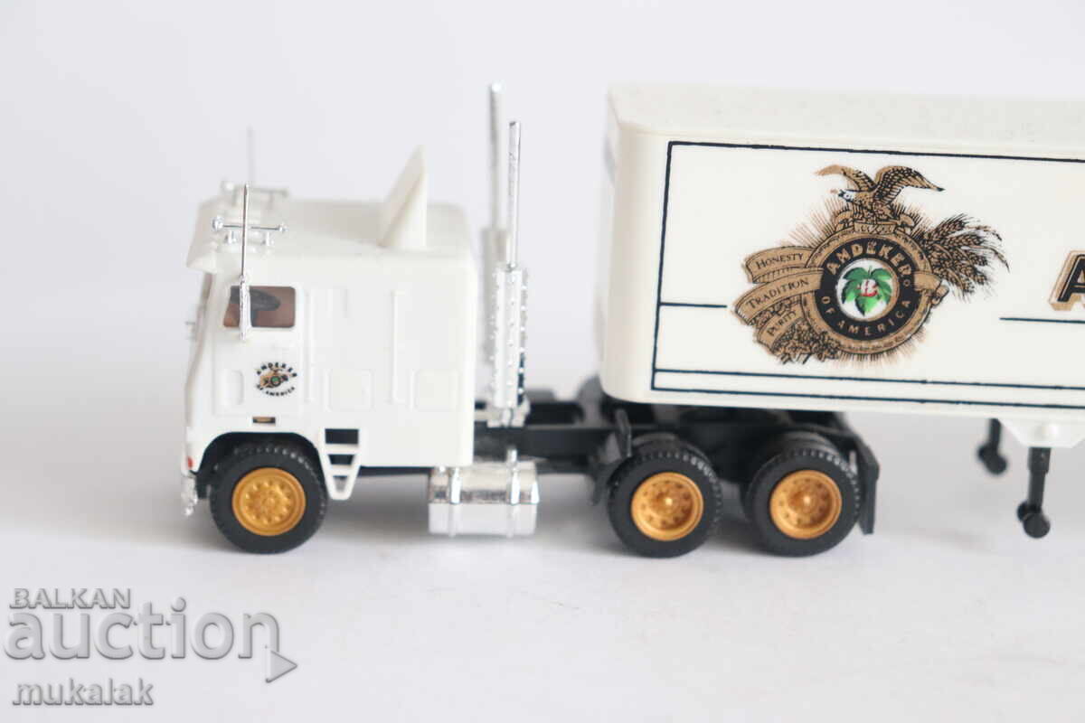 HERPA H0 1/87 CAMION USA MODEL TIR COLIȚĂ cu preț 40.00 BGN | € 20.45 HERPA H0 1/87 CAMION USA MODEL TIR COLIȚĂ cu preț 40.00 BGN | € 20.45