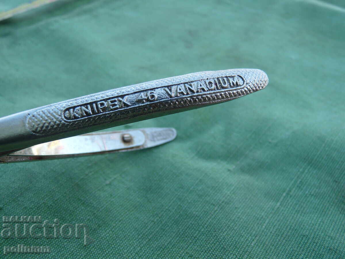 Clești de siguranță KNIPEX cu preț 30.00 BGN | € 15.34 Clești de siguranță KNIPEX cu preț 30.00 BGN | € 15.34