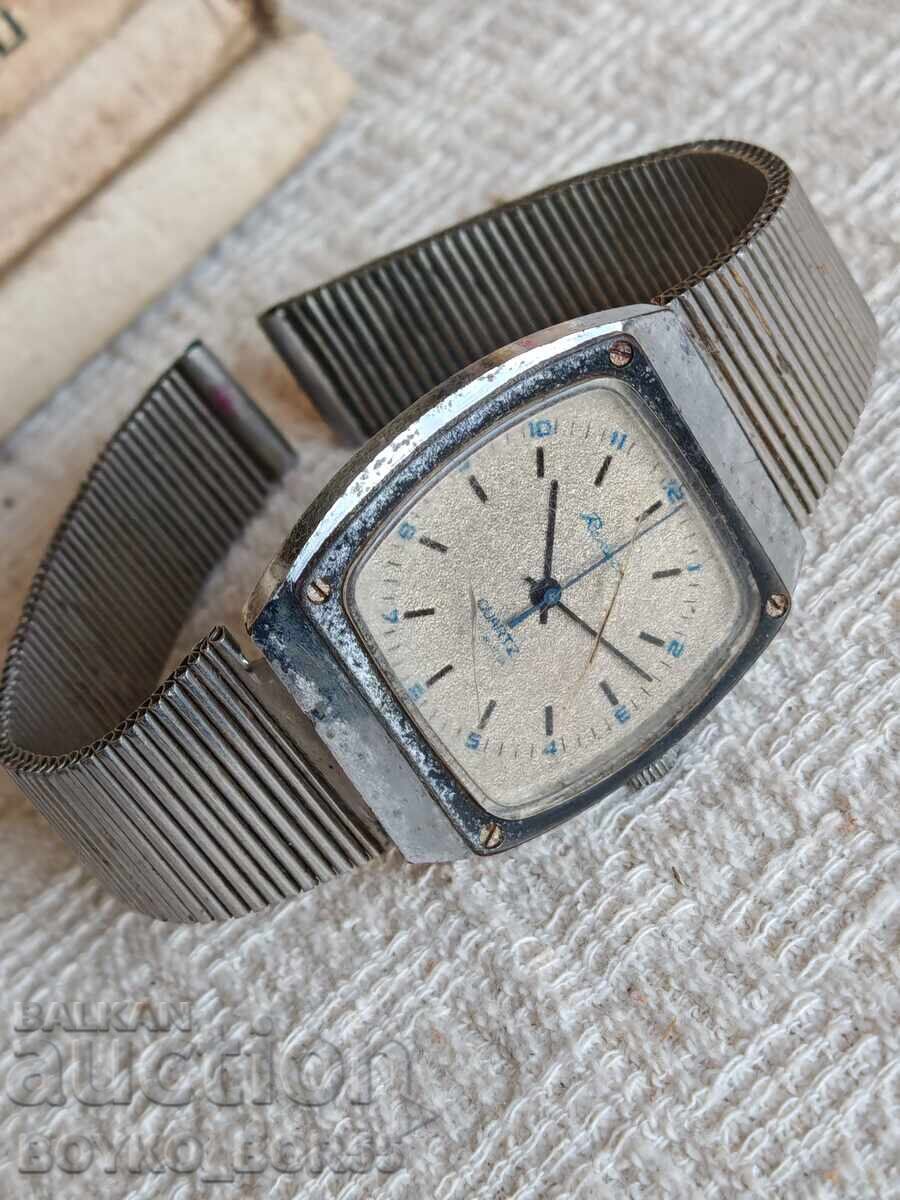 Rare Model Russian Soviet USSR Men's Watch Raketa Quartz - 5 Rare Model Russian Soviet USSR Men's Watch Raketa Quartz - 5