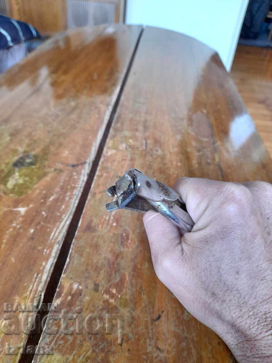 Deschis de conserve vechi - 6 Deschis de conserve vechi - 6