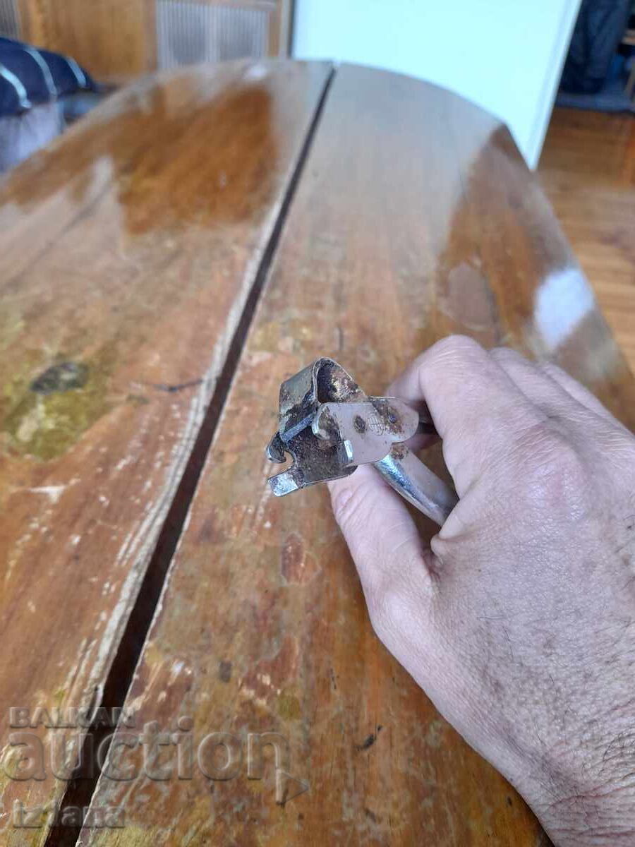 Deschis de conserve vechi - 7 Deschis de conserve vechi - 7