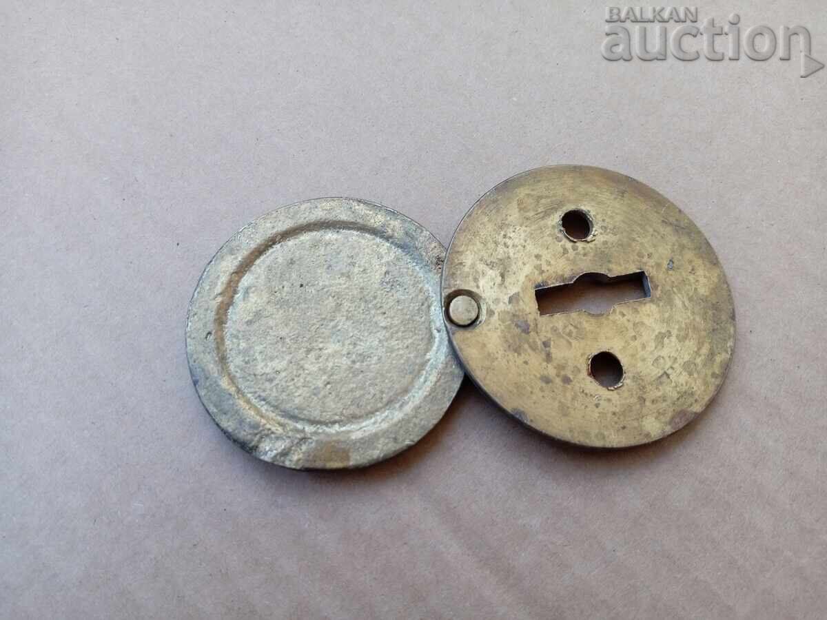 Delivery of Gen. Grbchev Etropole safe lock cover from the 70s Delivery of Gen. Grbchev Etropole safe lock cover from the 70s