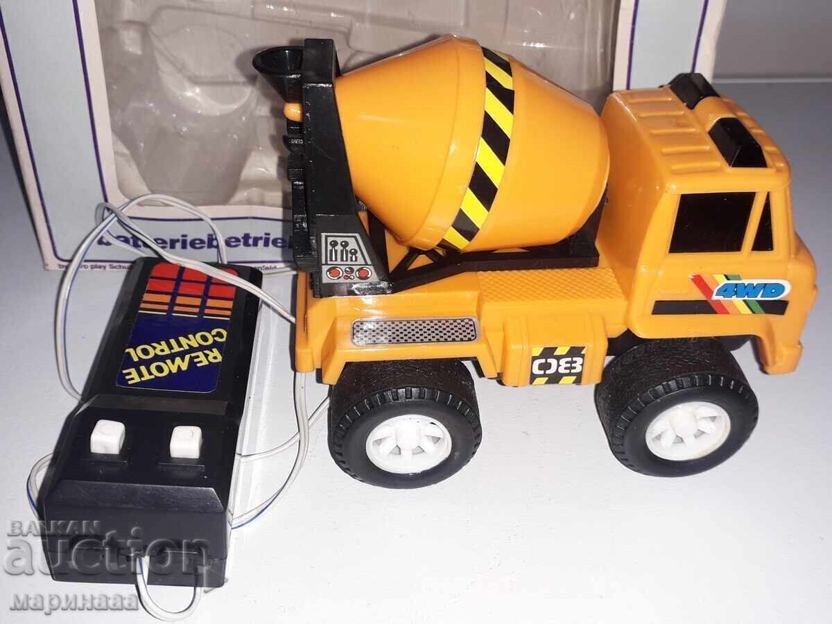 Аукцион РЕТРО КОЛИЧКА С ДИСТАНЦ. УПРАВЛЕНИЕ. ГЕРМАНИЯ