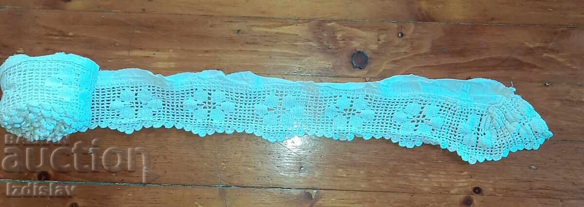 Auction Hand-knitted lace Auction Hand-knitted lace