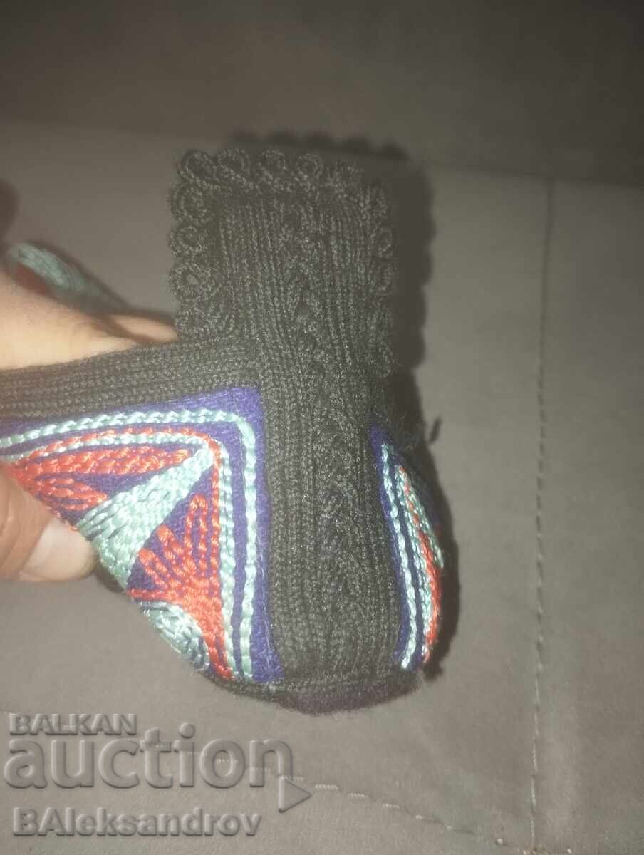 Șosete vechi legate - 5 Șosete vechi legate - 5