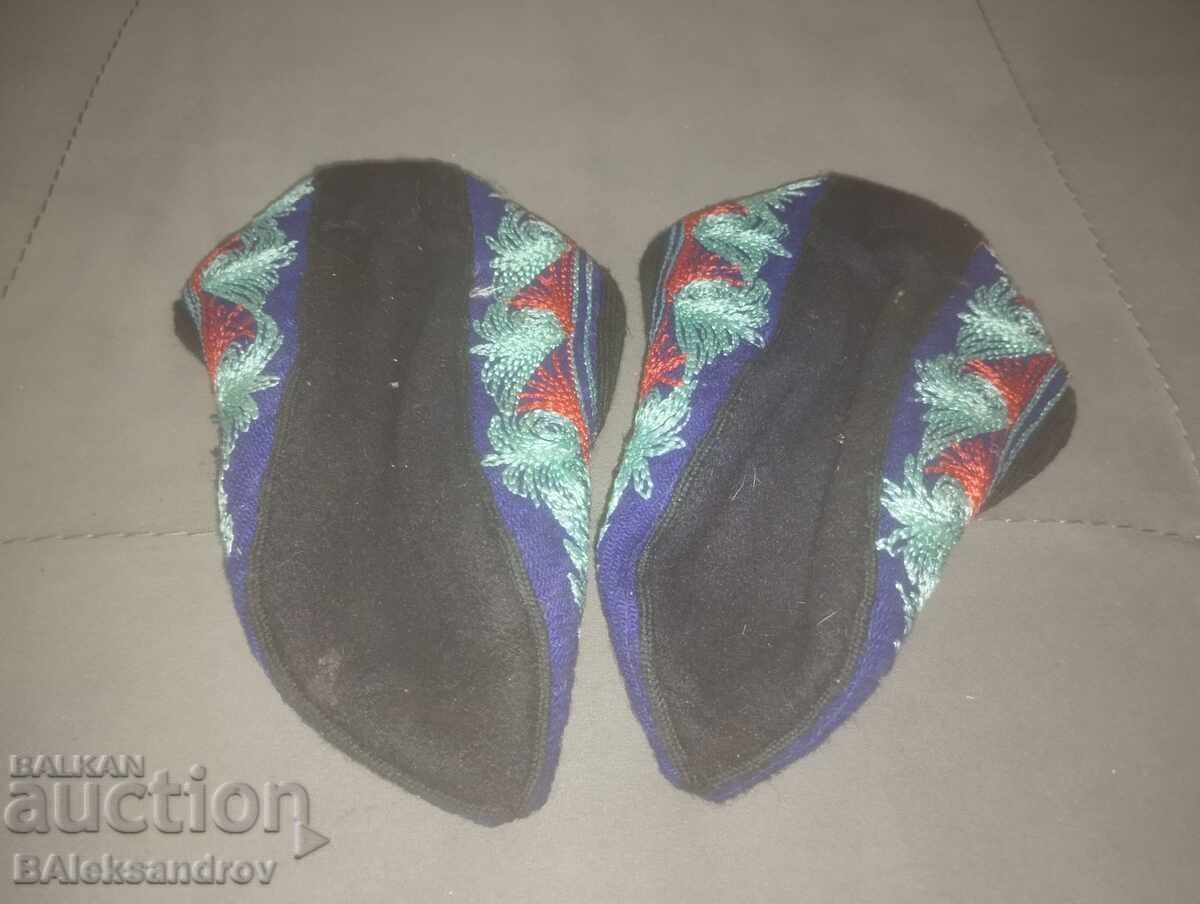 Șosete vechi legate - 7 Șosete vechi legate - 7