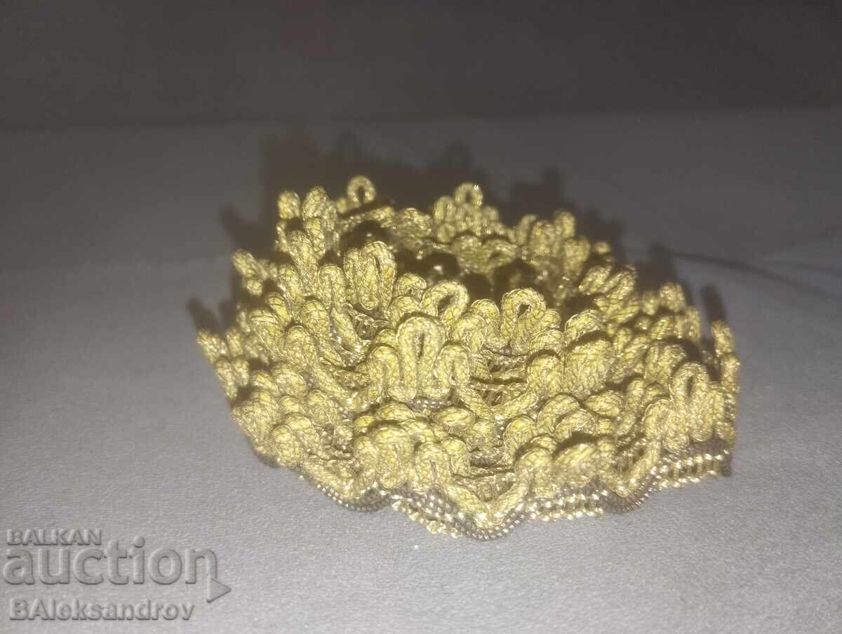 Παλιά δαντέλα με χρυσό γαρύφαλλο - 5