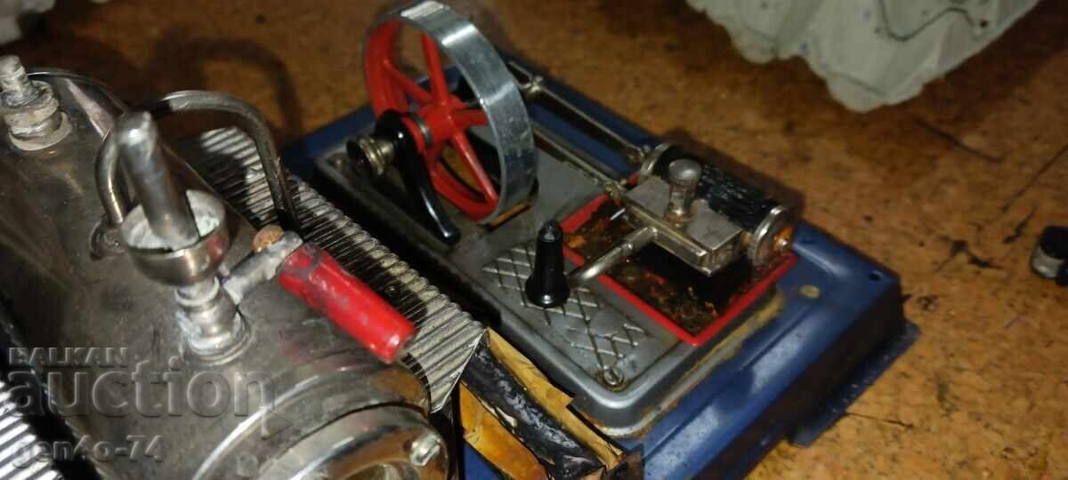 Model steam engine with price 100.00 BGN | € 51.13 Model steam engine with price 100.00 BGN | € 51.13