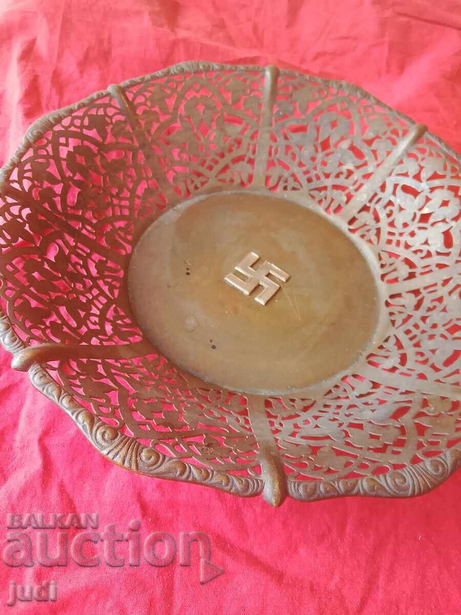 Τρίτο Ράιχ μπρούτζινο κασπώ με τιμή 60.00 BGN | € 30.68 Τρίτο Ράιχ μπρούτζινο κασπώ με τιμή 60.00 BGN | € 30.68