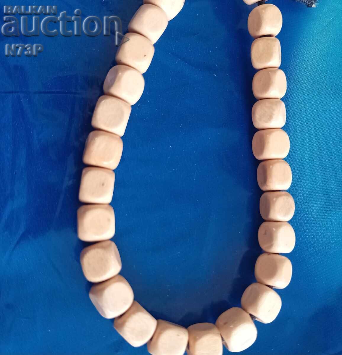 ГРИВНА. БИЖУ. с цена 2.00 лв. | € 1.02