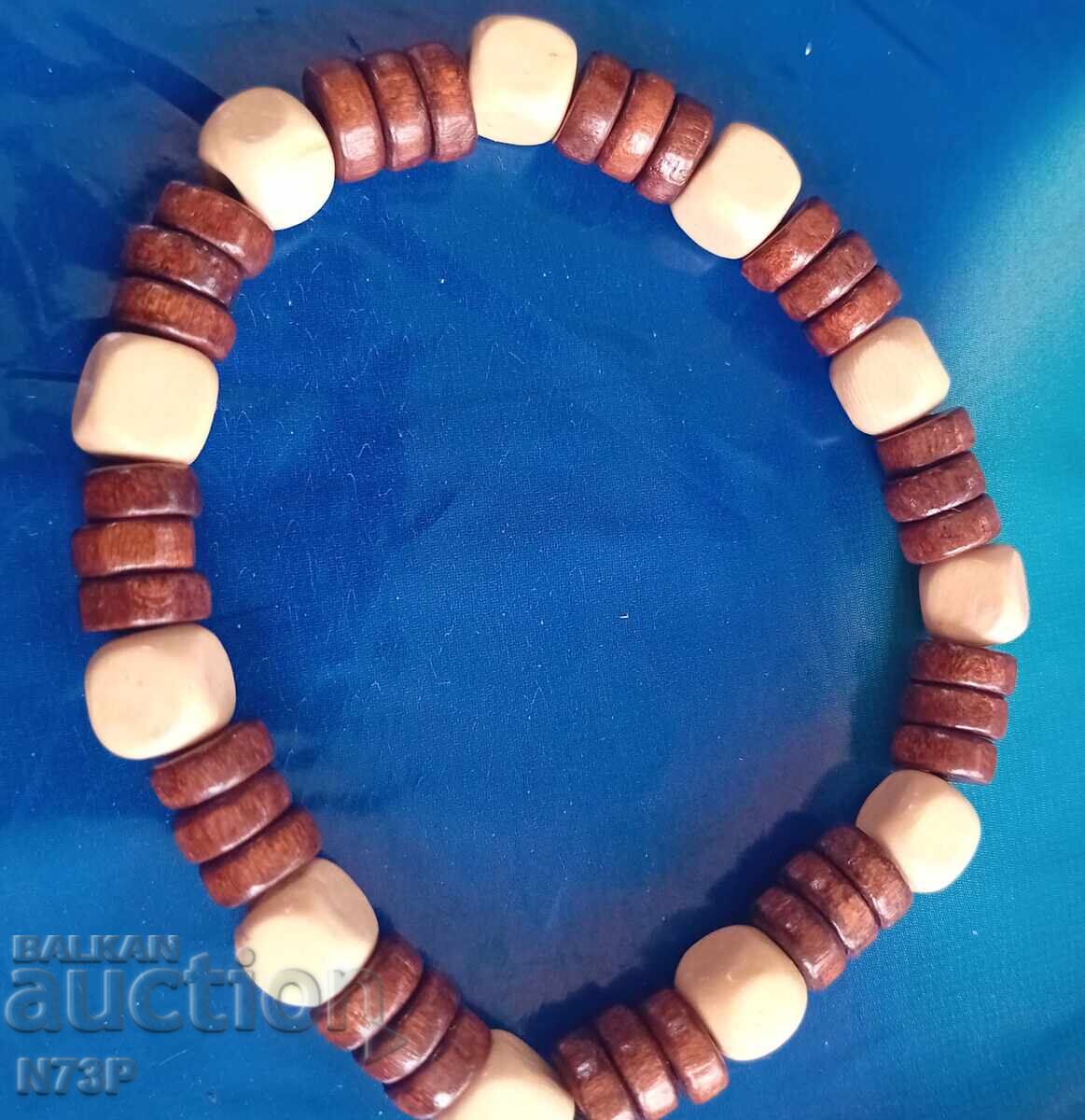 GRIVNA. BIJUTERII cu preț 2.00 BGN | € 1.02 GRIVNA. BIJUTERII cu preț 2.00 BGN | € 1.02