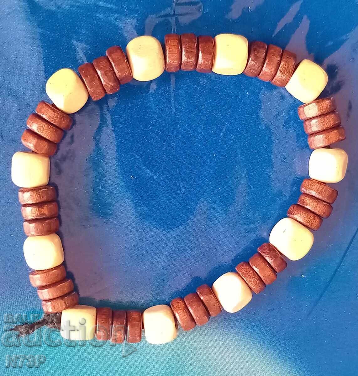 Licitație GRIVNA. BIJUTERII Licitație GRIVNA. BIJUTERII