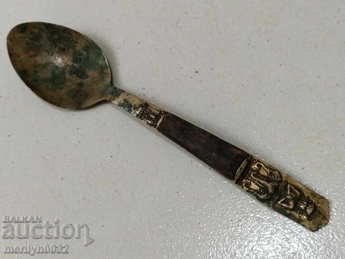 Lingură veche de bronz - 7