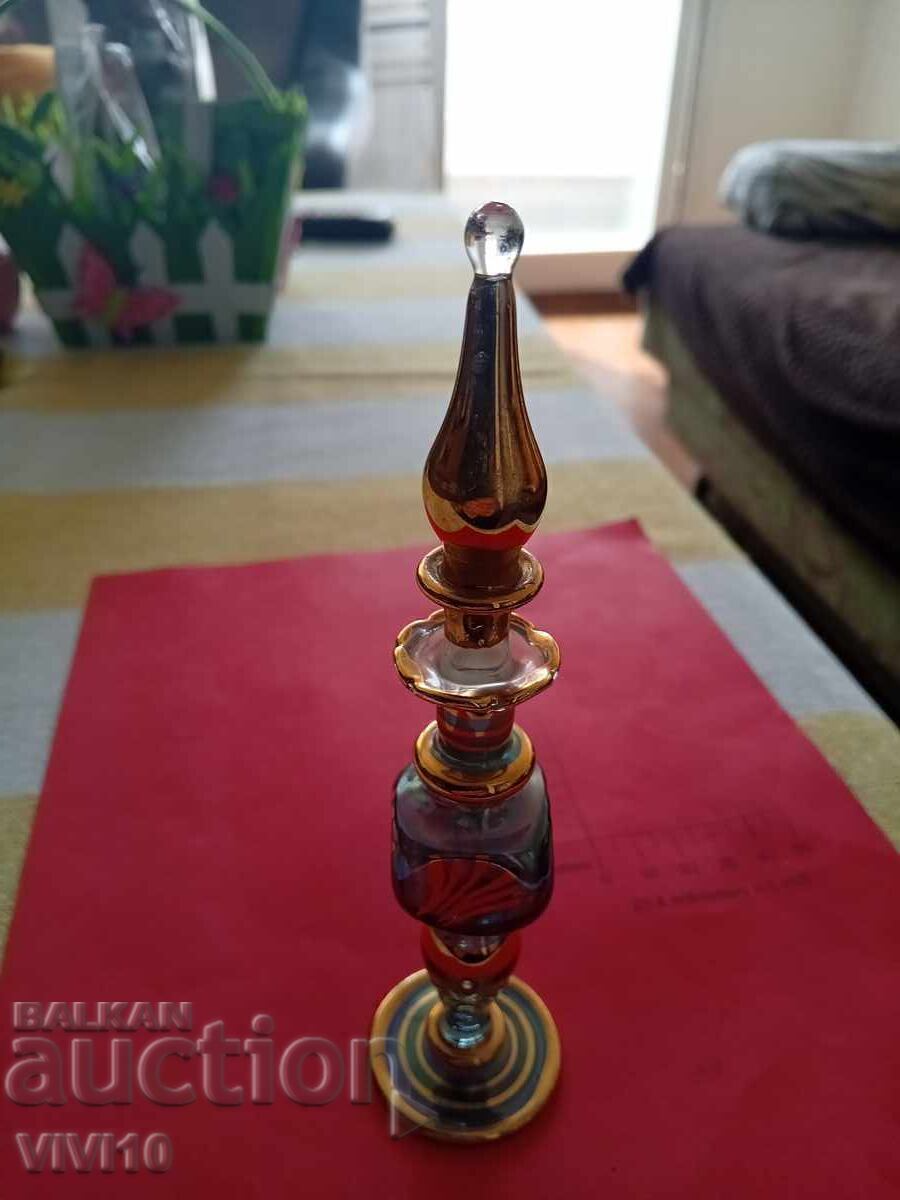 Sticluță de parfum veche, Aurită