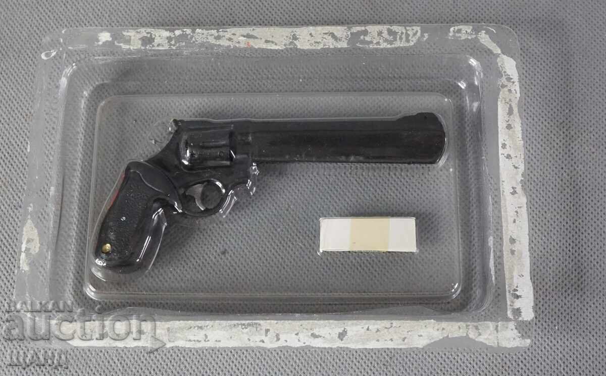 Аукцион Умален метален Модел на пистолет револвер TAURUS с кутия