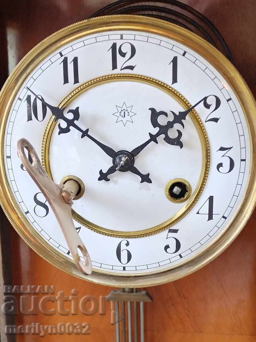 Το γερμανικό ρολόι τοίχου Junghans του τέλους του 19ου αιώνα ΛΕΙΤΟΥΡΓΕΙ με τιμή € 554.94 | 1085.37 BGN Το γερμανικό ρολόι τοίχου Junghans του τέλους του 19ου αιώνα ΛΕΙΤΟΥΡΓΕΙ με τιμή € 554.94 | 1085.37 BGN