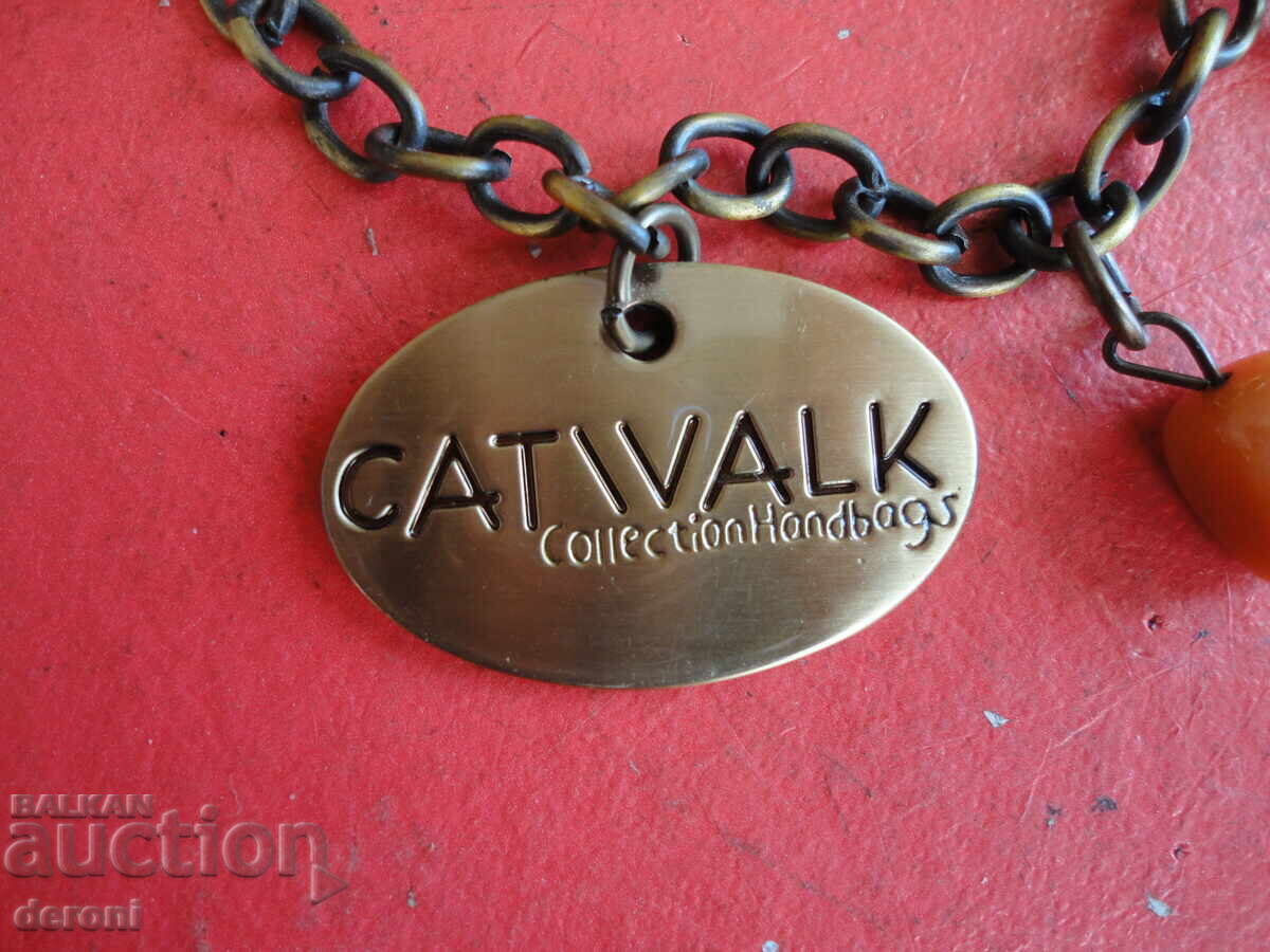 Χάλκινο αξεσουάρ για τσάντα με τιμή 10.00 BGN | € 5.11