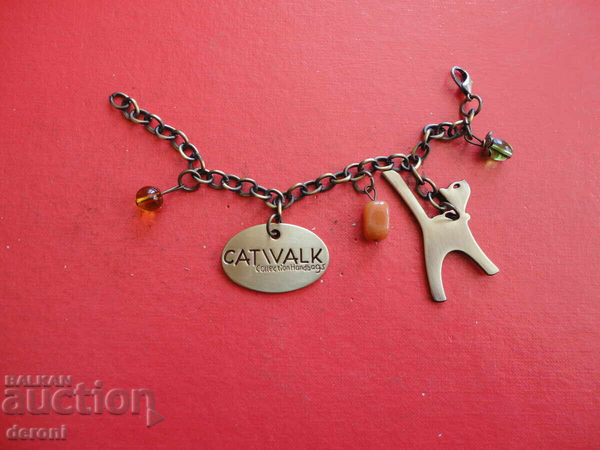 Παράδοση Χάλκινο αξεσουάρ για τσάντα