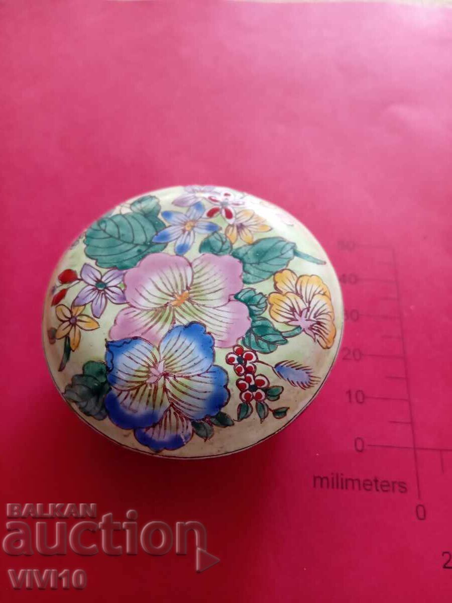 Αντίκα κουτί κοσμημάτων, Κλαζόνε 6εκ