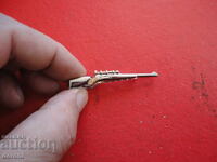 Cravată aurită cu clips lunetist