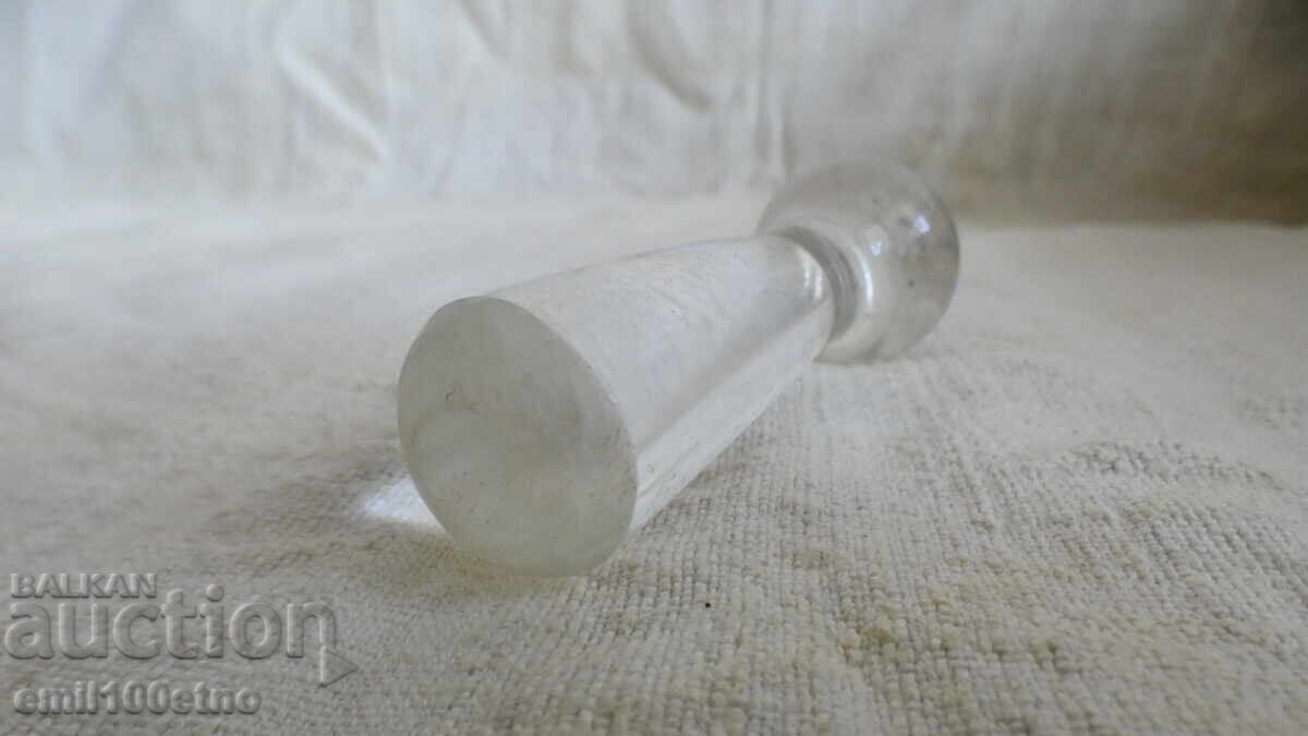 Аукцион Стъклено аптекарско ( лабораторно ) чукало