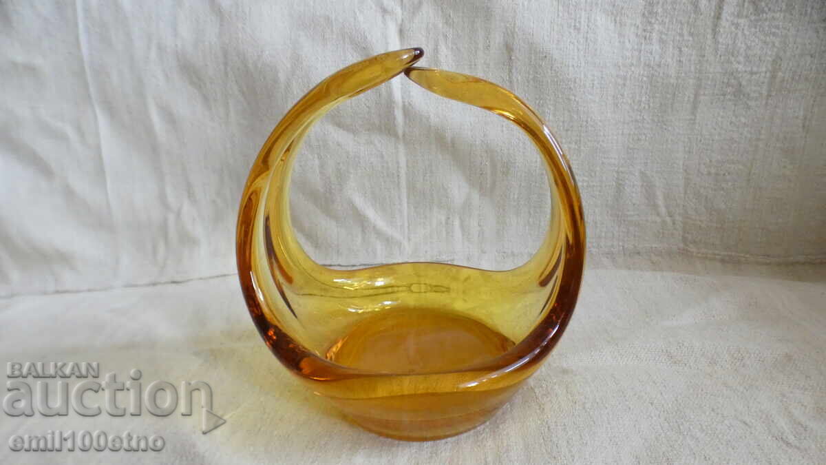 Μπομπονιέρα μασίφ ποτήρι με κεχριμπαρένιο χρώμα χειροποίητο με τιμή 9.00 BGN | € 4.60