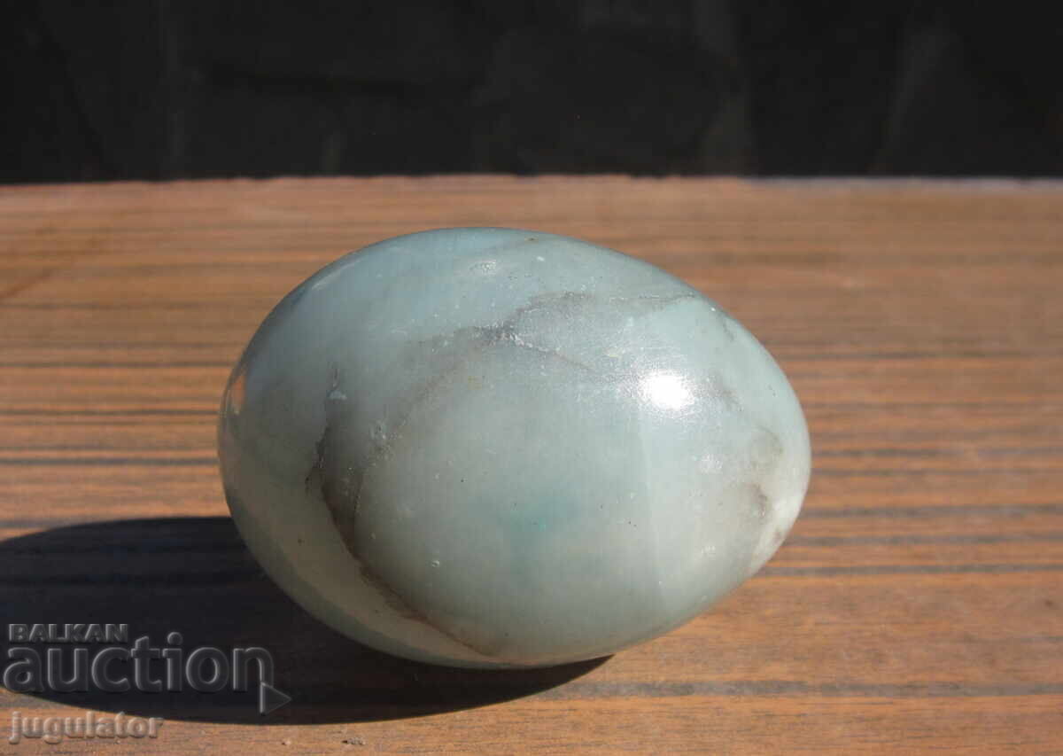 Аукцион старо яйце ръчно направено от естествен сапунен камък Аукцион старо яйце ръчно направено от естествен сапунен камък