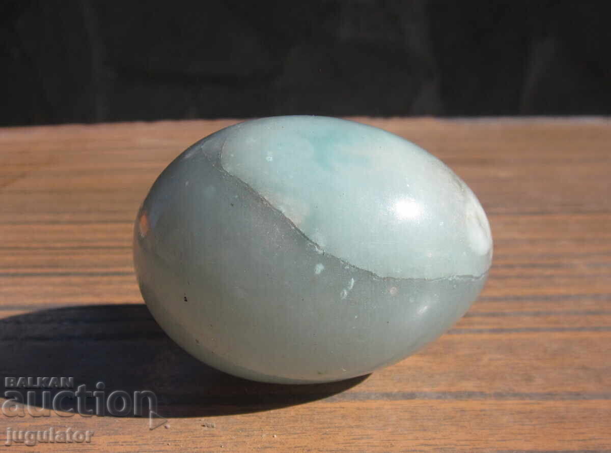 Доставка на старо яйце ръчно направено от естествен сапунен камък Доставка на старо яйце ръчно направено от естествен сапунен камък