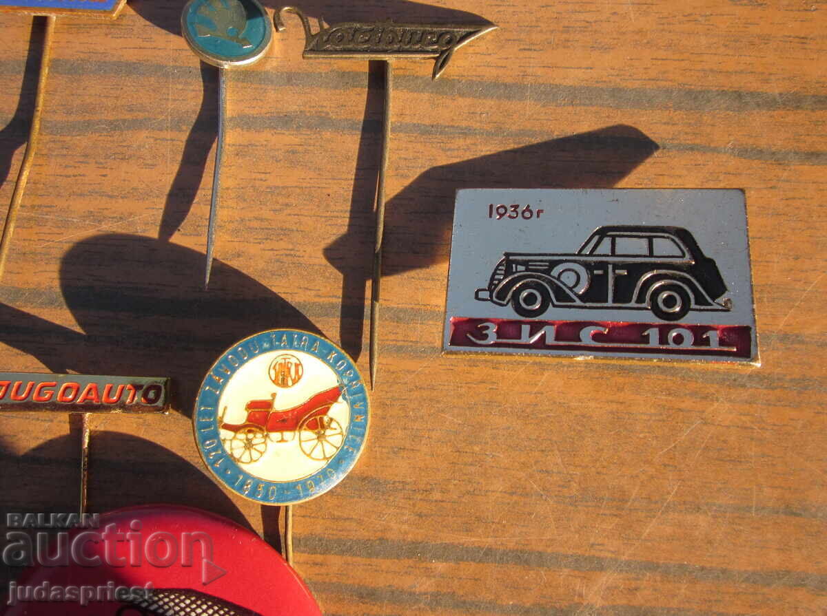 Delivery of Lot of car badges, retro sign, car badge Delivery of Lot of car badges, retro sign, car badge
