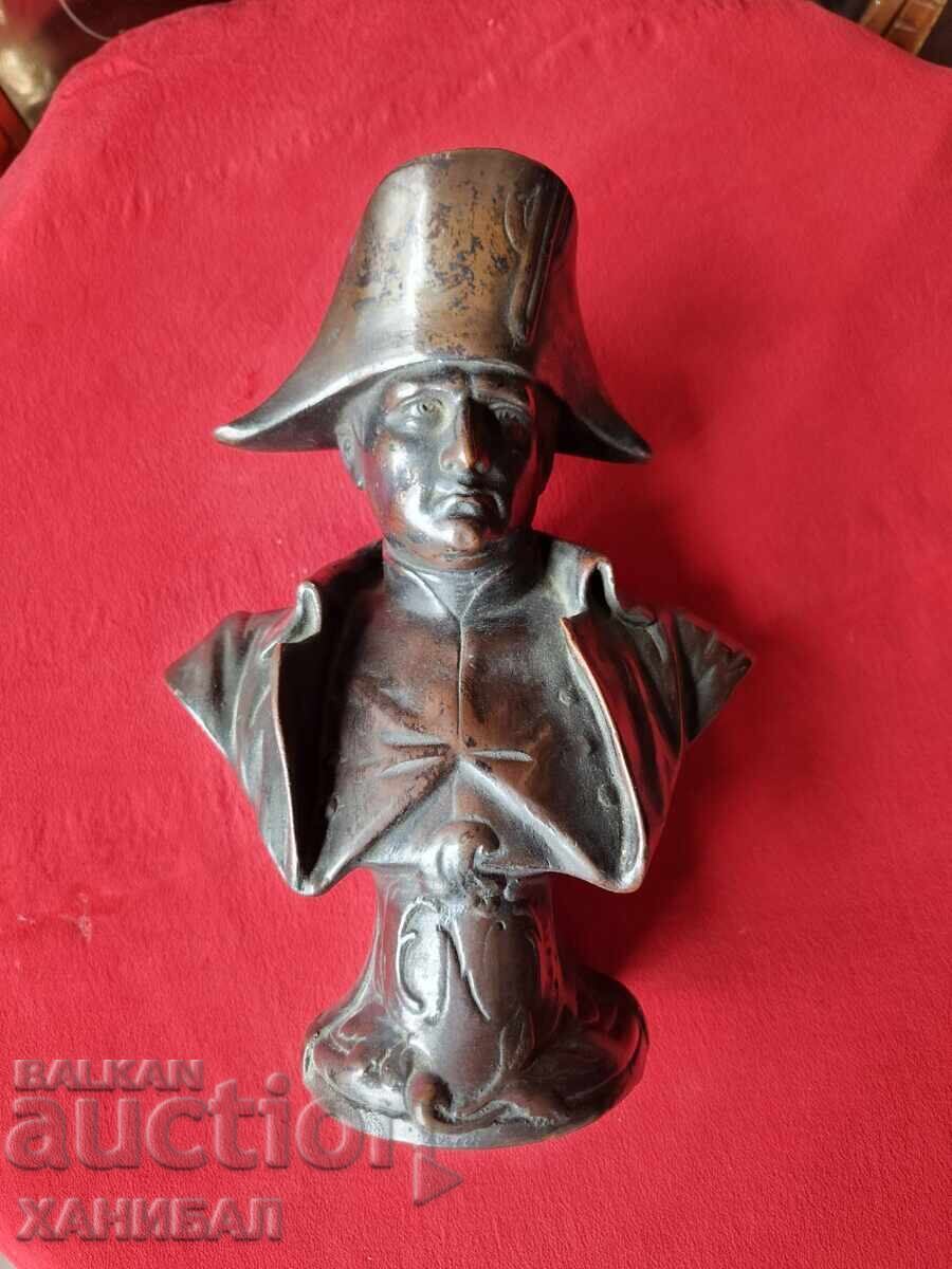 Licitație BUST DE BRONZ AL LUI NAPOLEON