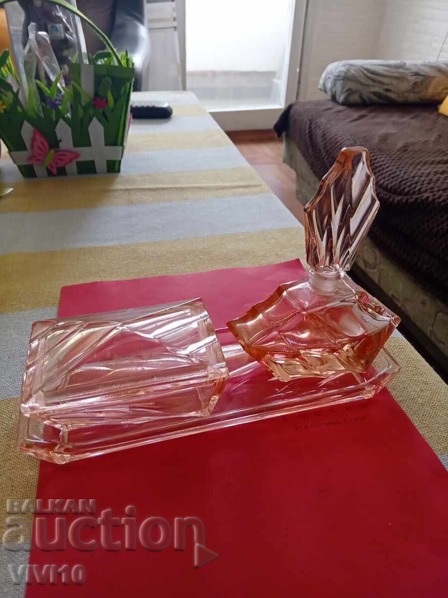 Σετ από παλιά γυαλικά με τιμή € 25.00 | 48.90 BGN Σετ από παλιά γυαλικά με τιμή € 25.00 | 48.90 BGN