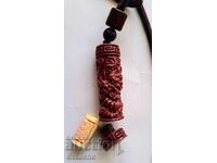 Pandantiv amulet din cinabru cu ascunzătoare
