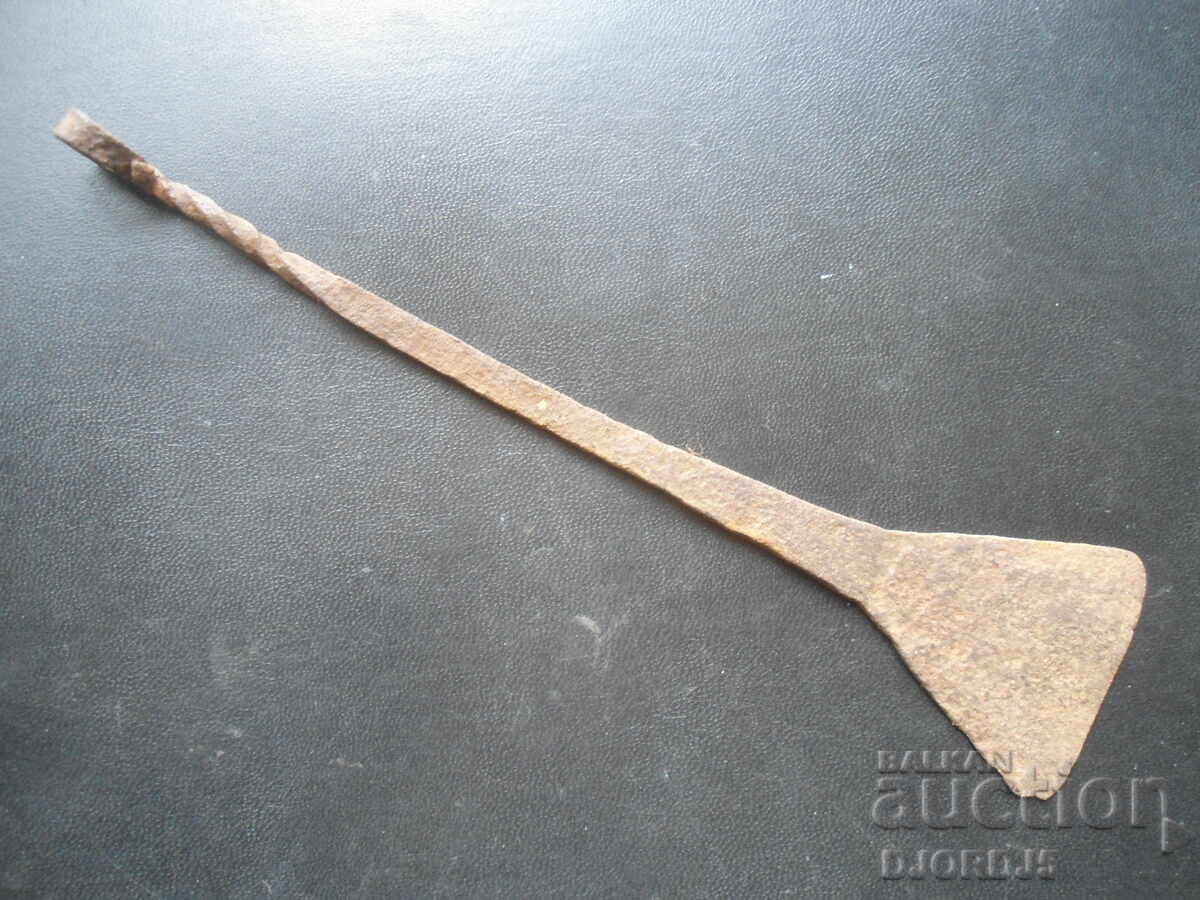 Стара кована огрибка