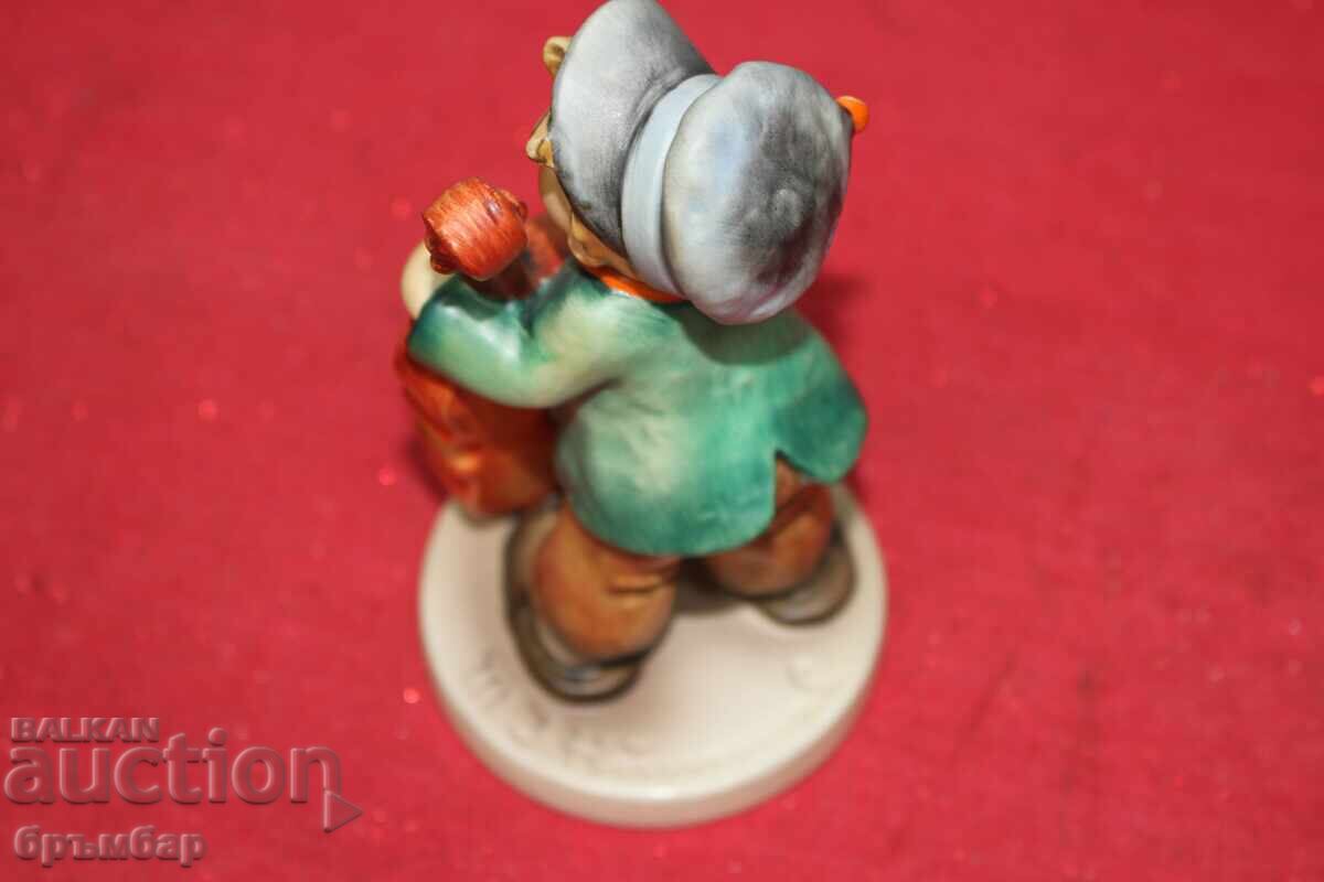 Hummel porcelain figurine boy musician .No. 186 - 5