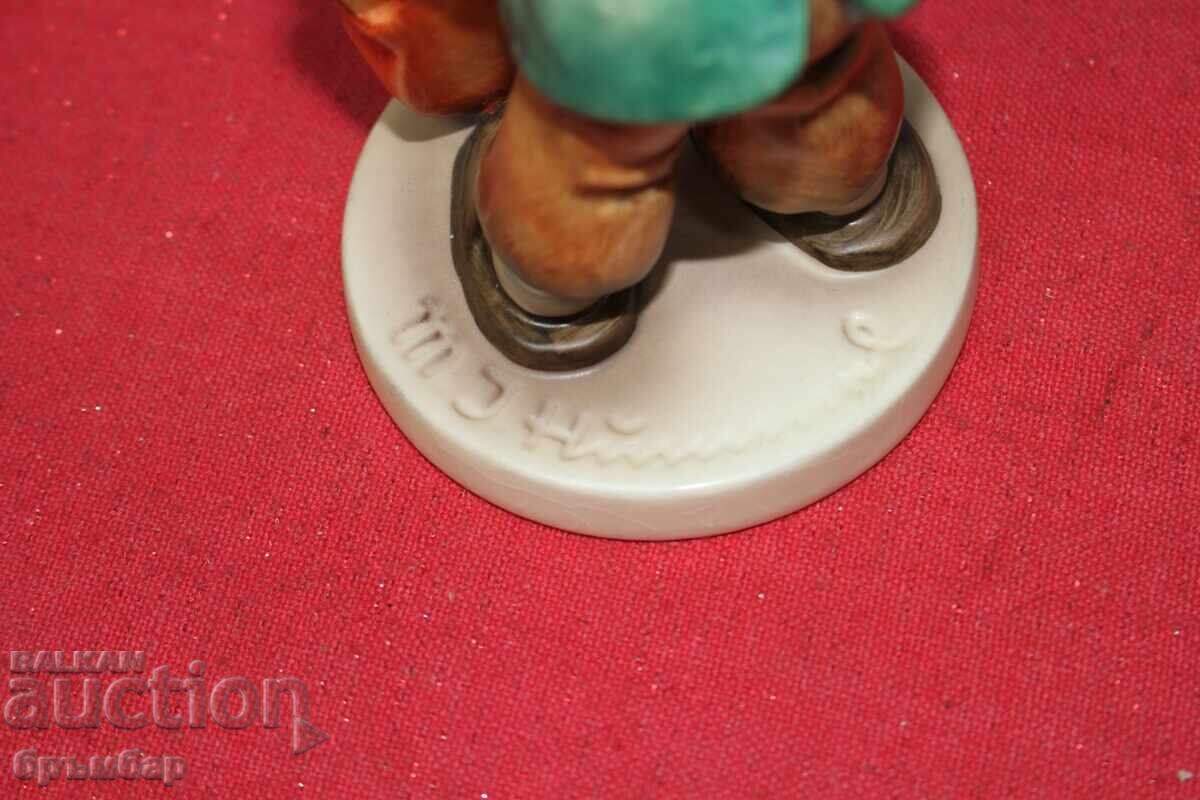 Hummel porcelain figurine boy musician .No. 186 - 6