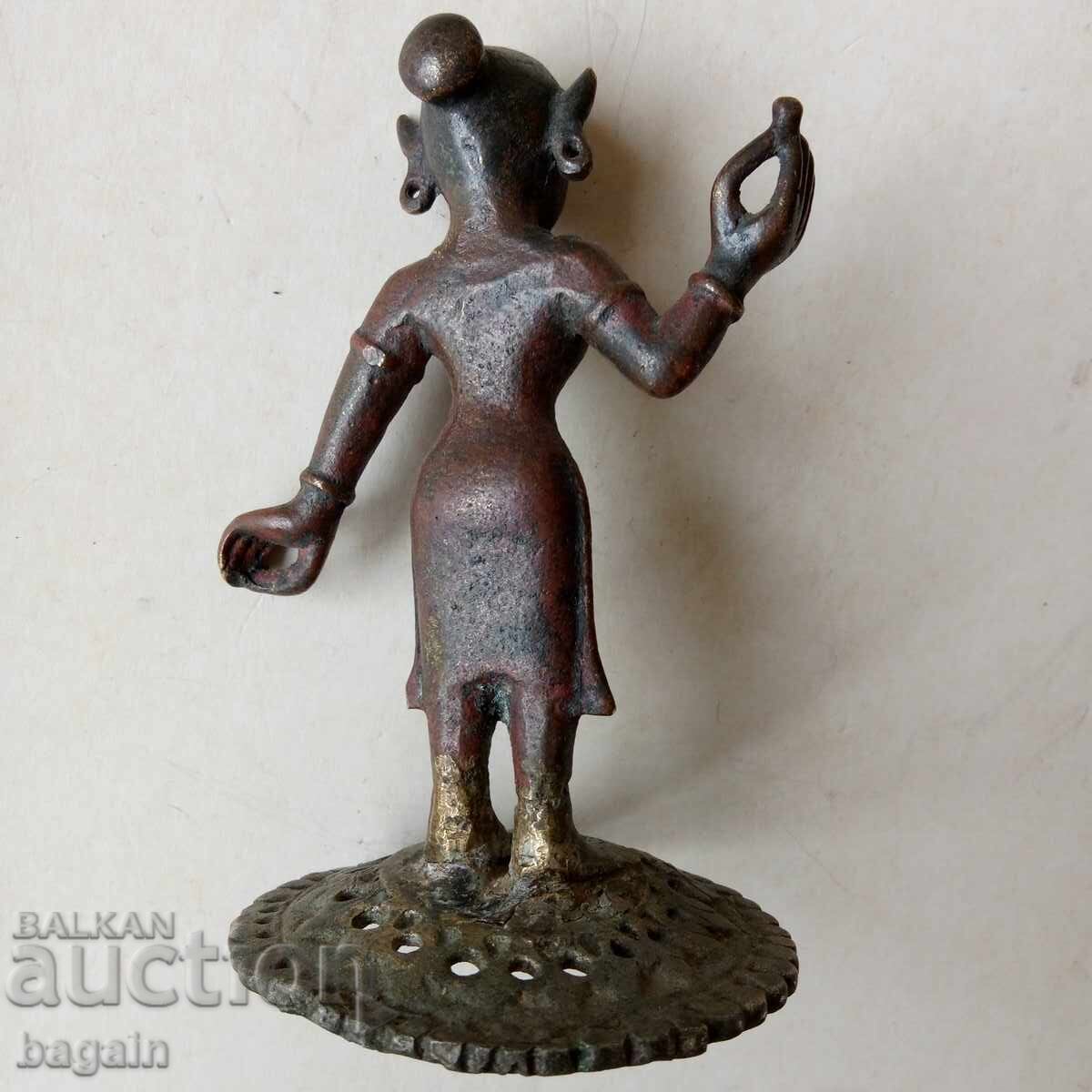 Auction  Antique Indian Bronze Statue