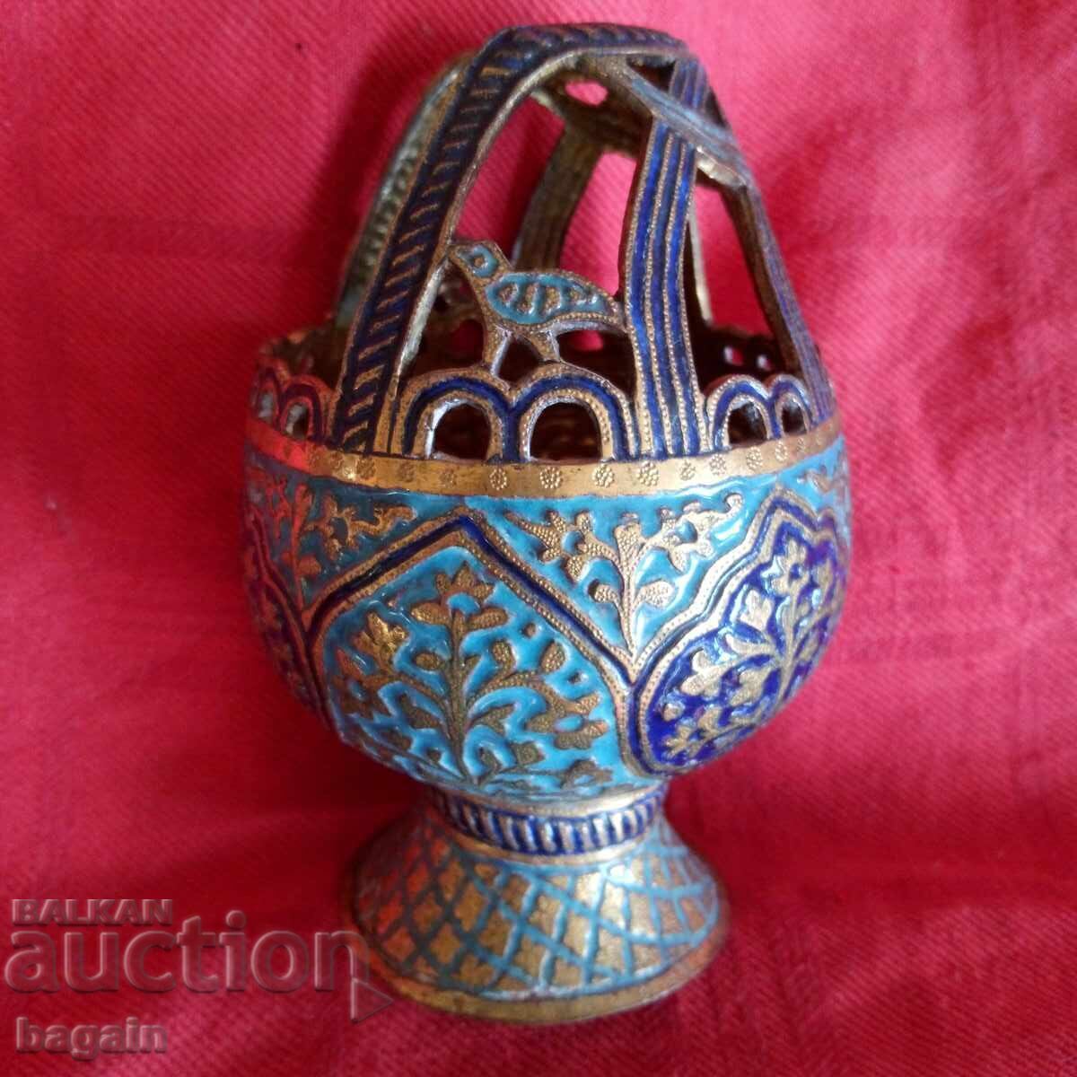 Старинна моголска кадилница. с цена € 178.95 | 350.00 лв.