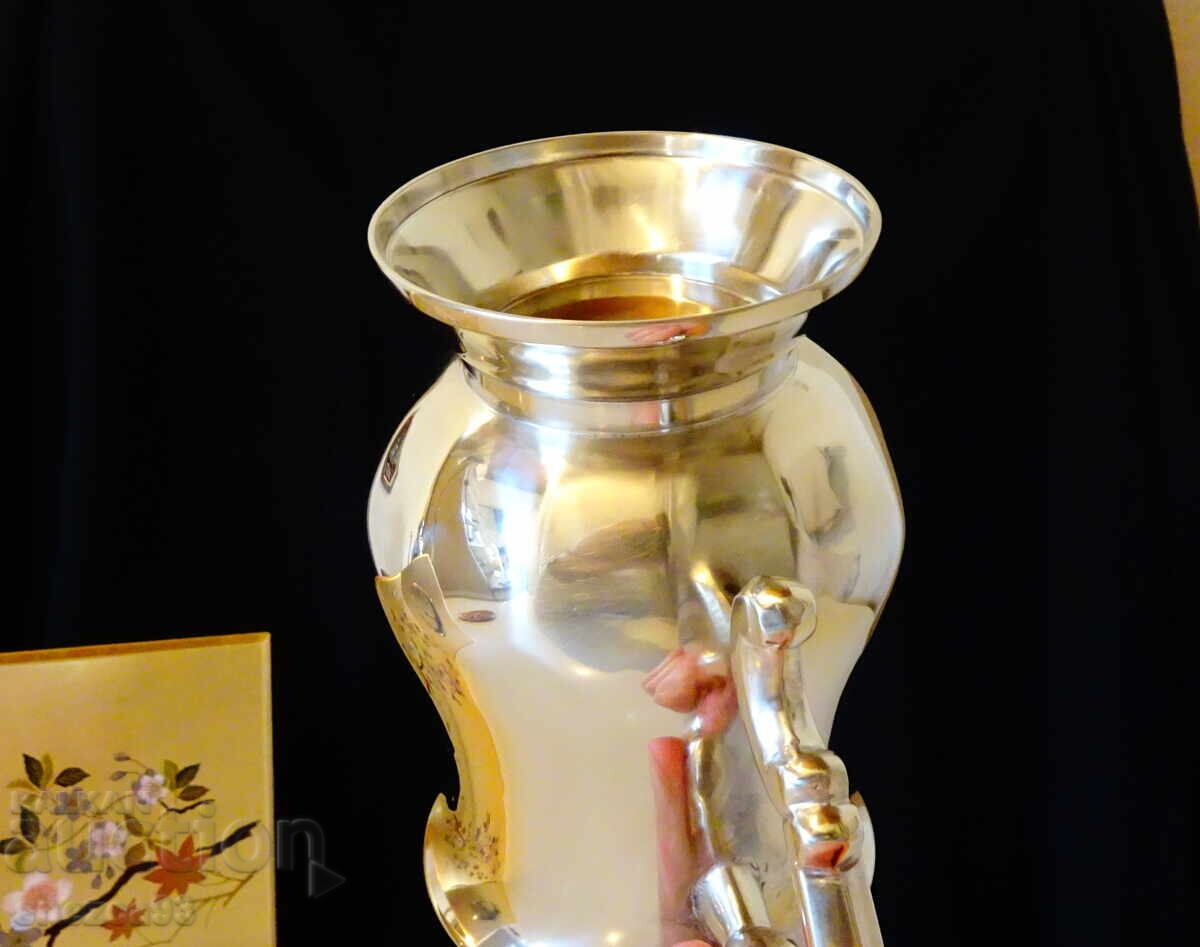 Delivery of English bronze mug, cup, goblet