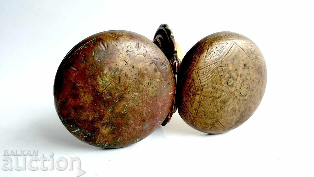 Huse pentru ceasuri de buzunar cu preț € 35.00 | 68.45 BGN