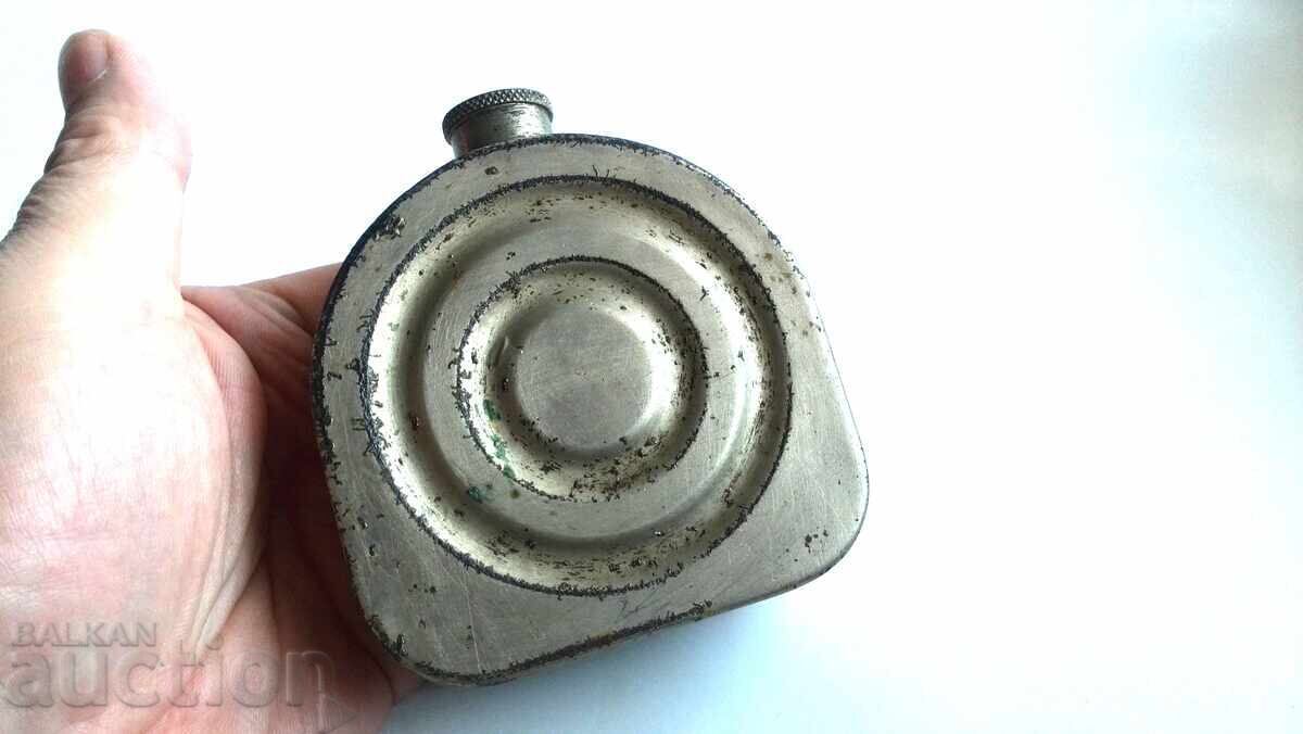 Old bottle or container for motor oil - 5